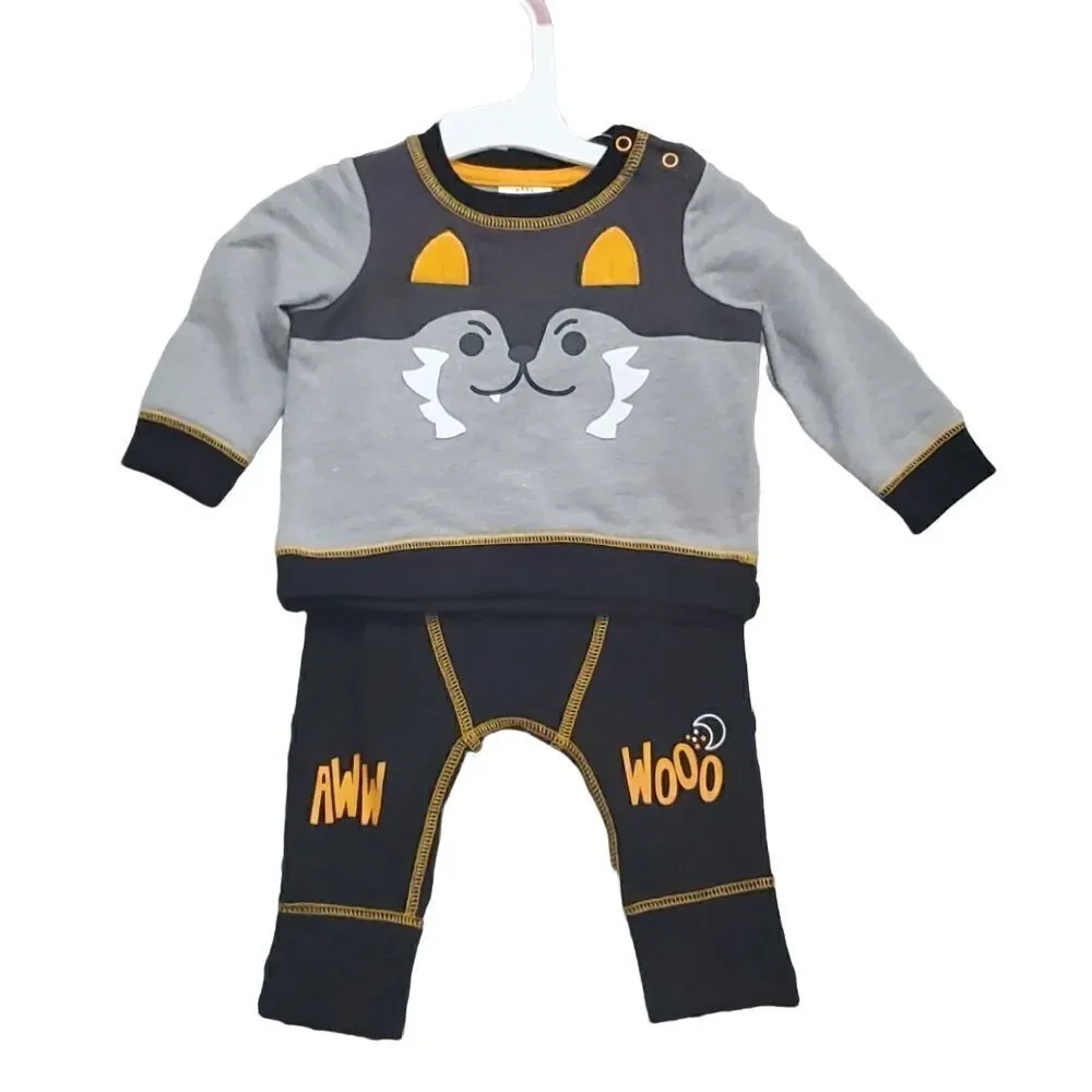 Cat & Jack Baby Size 3/6 Months Gray Orange Bat Halloween Outfit